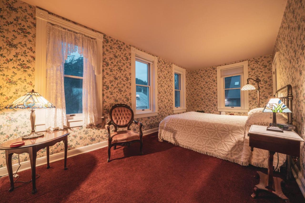 St. Elmo Hotel ユアレイ エクステリア 写真