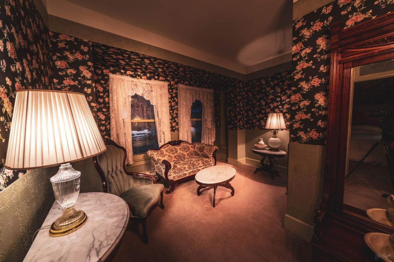 St. Elmo Hotel ユアレイ エクステリア 写真